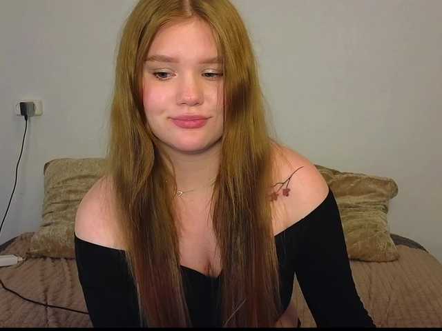 Lasey's BongaCams show and profile