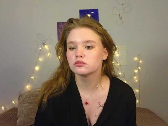 Lasey's BongaCams show and profile