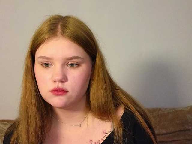 Lasey's BongaCams show and profile