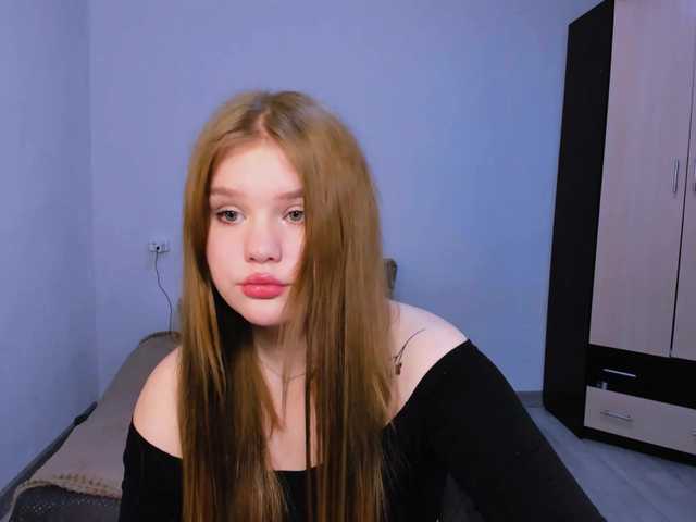 Lasey's BongaCams show and profile