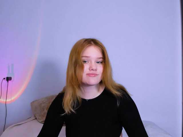 Lasey's BongaCams show and profile