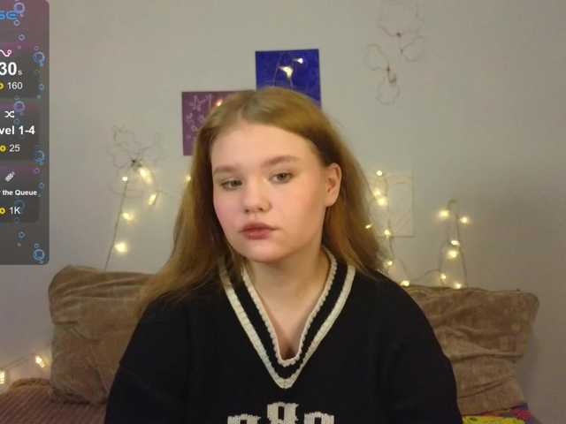 Lasey's BongaCams show and profile