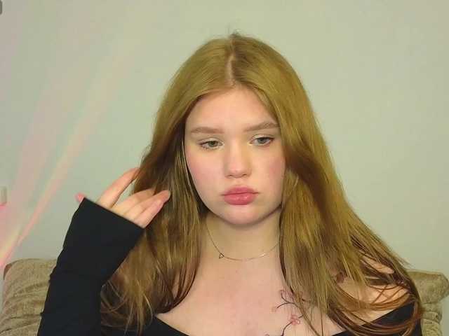 Lasey's BongaCams show and profile