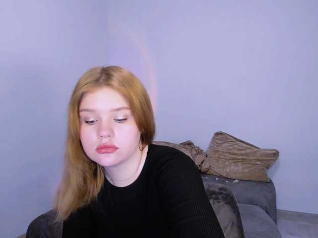 Lasey's BongaCams show and profile