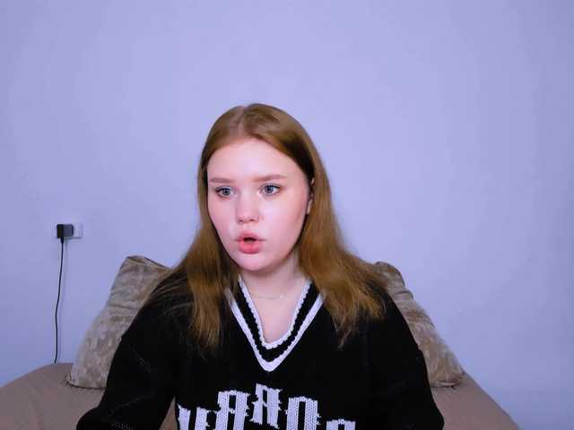 Lasey's BongaCams show and profile