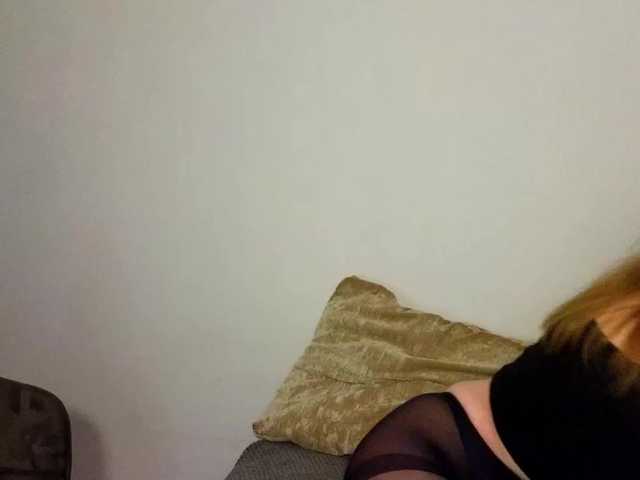 Lasey's BongaCams show and profile