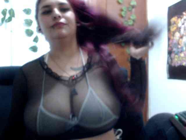 Rose-jesy webcam