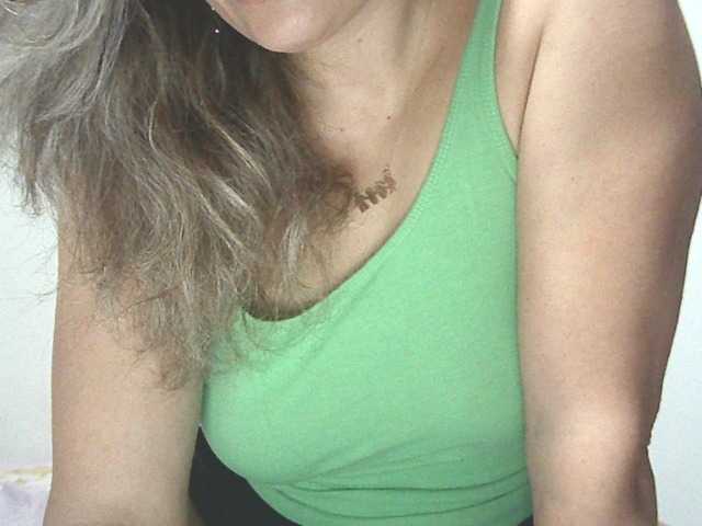 Sex chat gratuit in direct cu lionessmom pe BongaCams