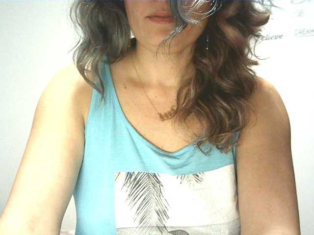 Sex chat gratuit in direct cu lionessmom pe BongaCams