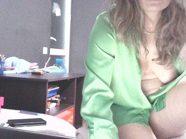 lionessmom's BongaCams show and profile