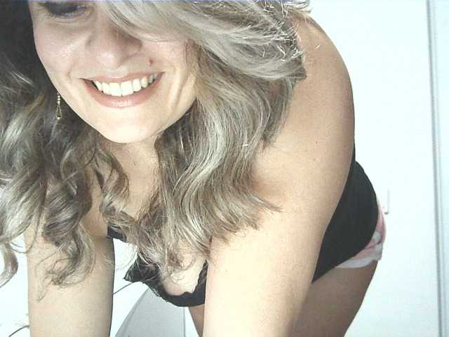 Sex chat gratuit in direct cu lionessmom pe BongaCams