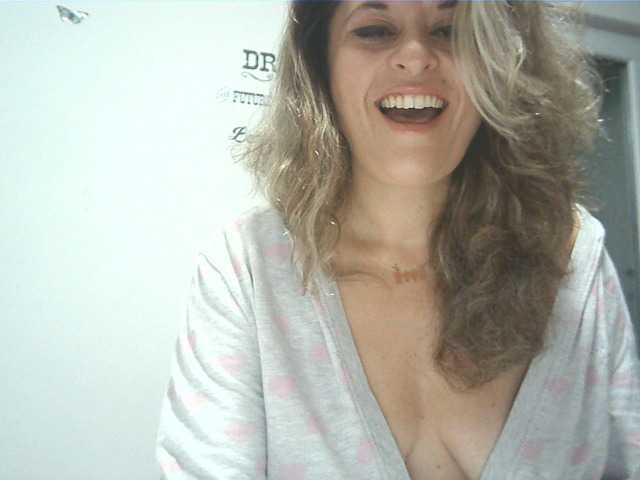 lionessmom webcam