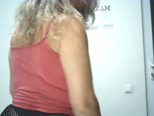 Sex chat gratuit in direct cu lionessmom pe BongaCams