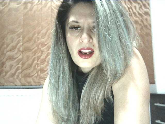 lionessmom – webcam model profile photo