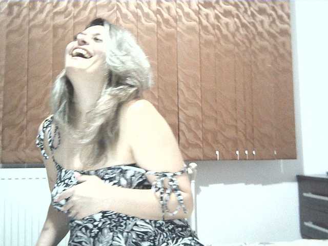 lionessmom's BongaCams show and profile