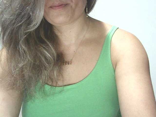 Sex chat gratuit in direct cu lionessmom pe BongaCams