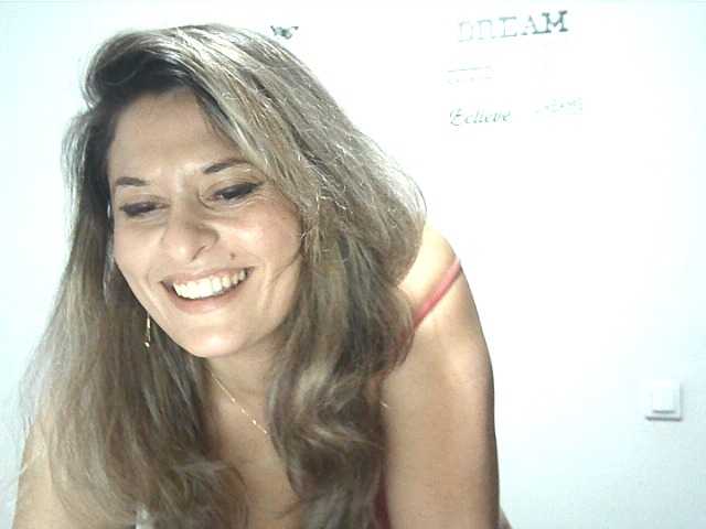 Sex chat gratuit in direct cu lionessmom pe BongaCams