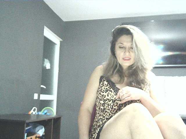 lionessmom's BongaCams show and profile