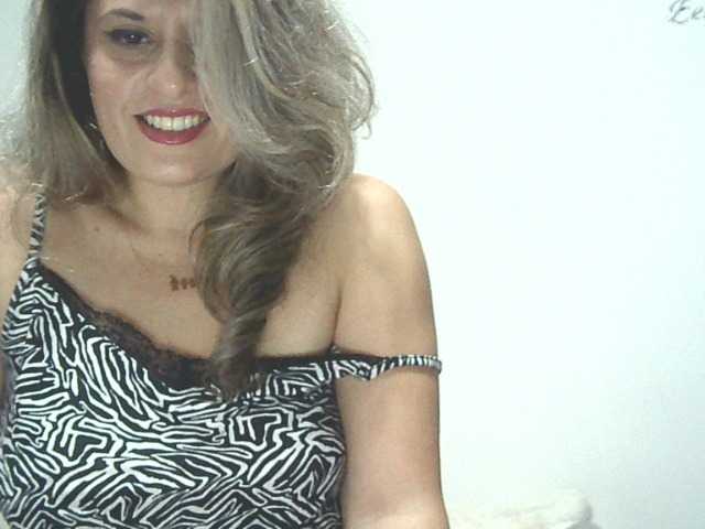 Sex chat gratuit in direct cu lionessmom pe BongaCams
