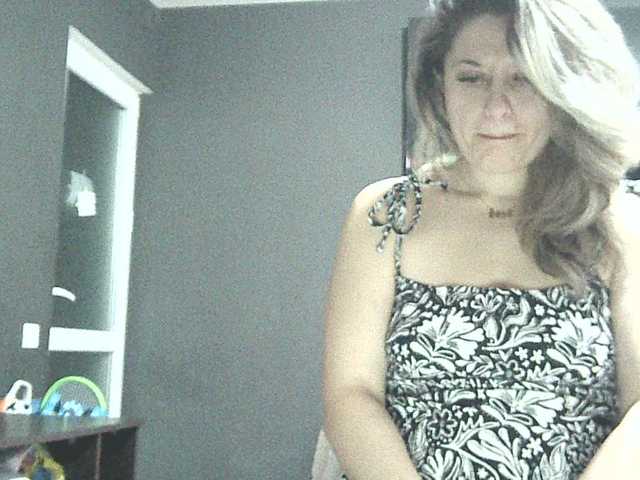 lionessmom's BongaCams show and profile