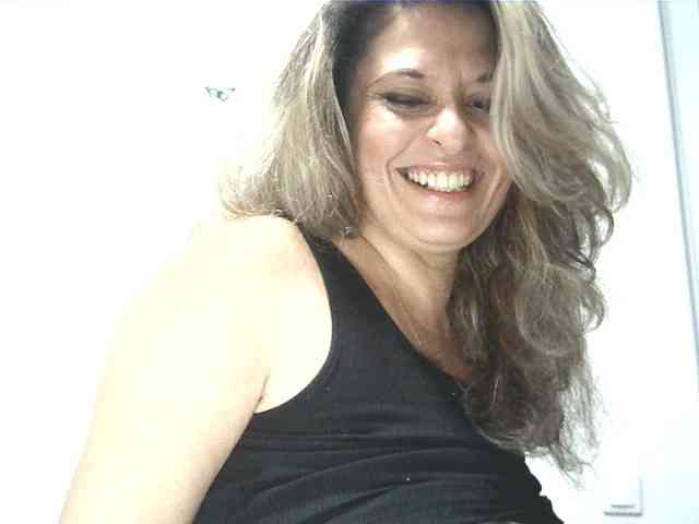 lionessmom webcam
