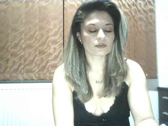 lionessmom webcam
