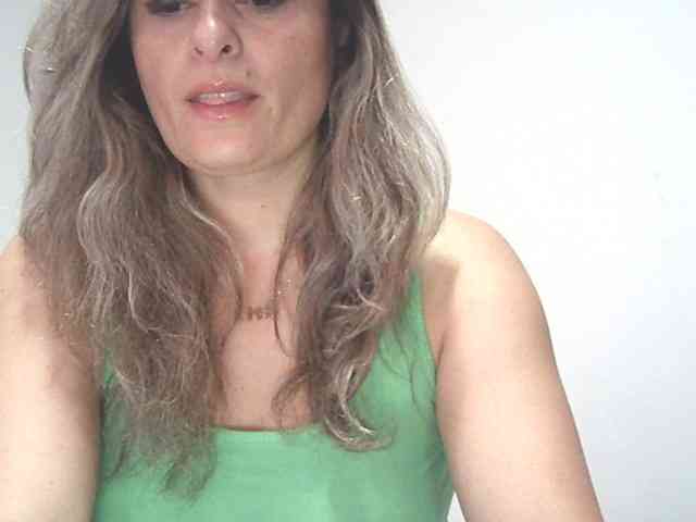 lionessmom Live Webcam on BongaCams