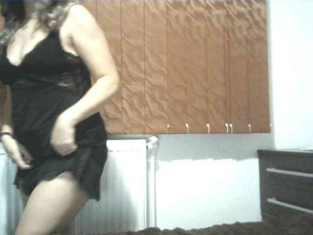 lionessmom webcam