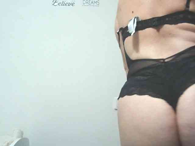lionessmom webcam