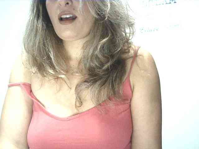 lionessmom webcam