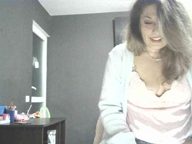 lionessmom webcam