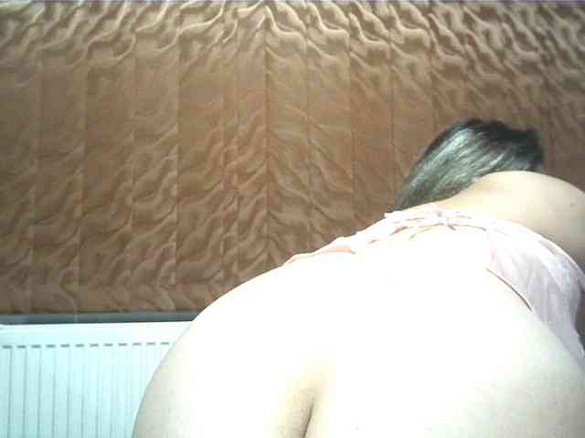 lionessmom webcam