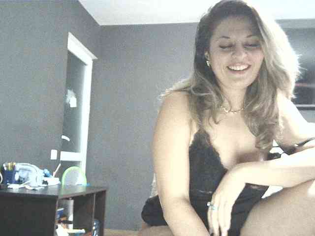 lionessmom webcam