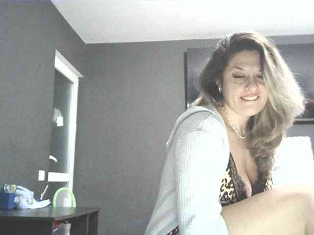 lionessmom webcam