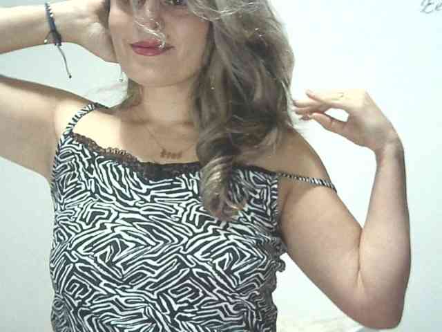 lionessmom webcam