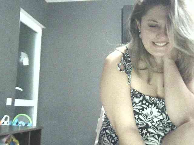 lionessmom webcam