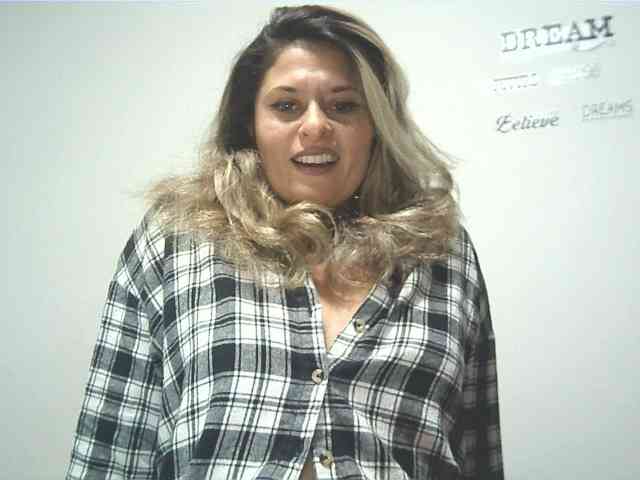 lionessmom webcam