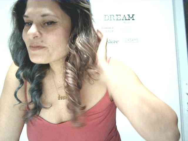 lionessmom webcam