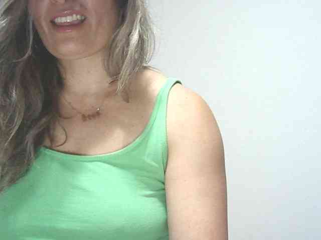 lionessmom webcam