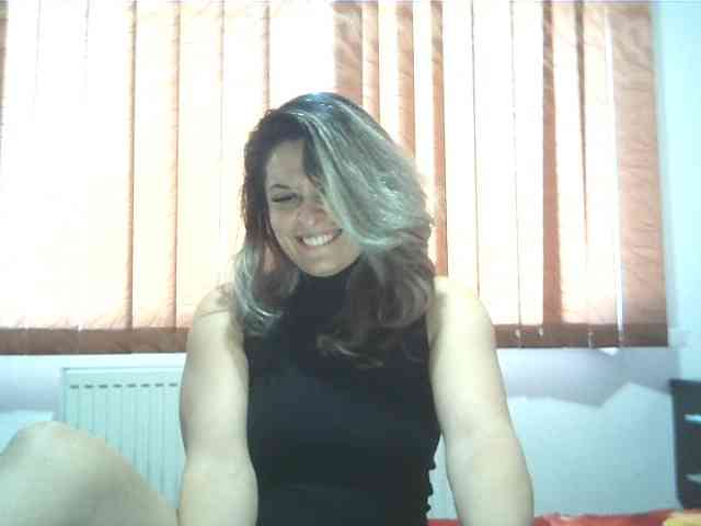 lionessmom webcam