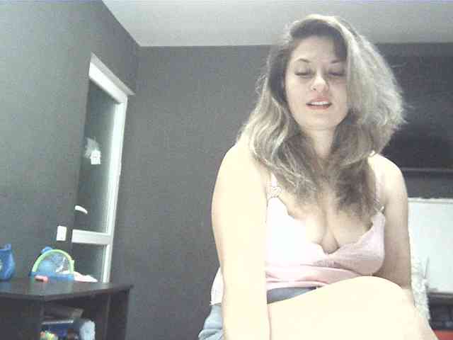 lionessmom webcam