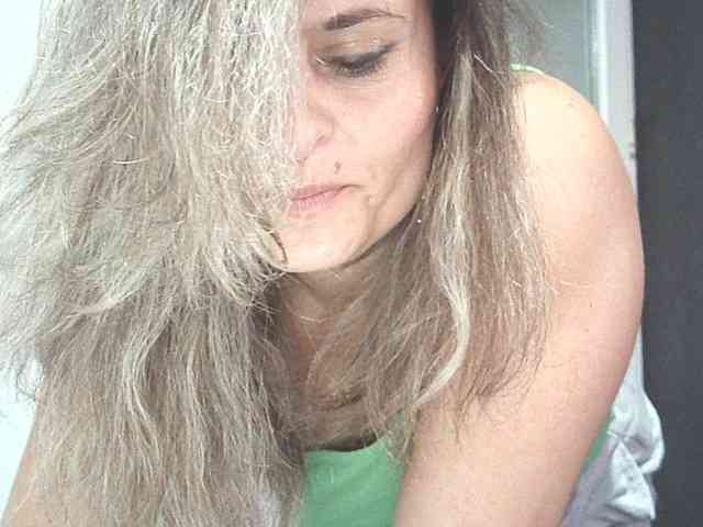 lionessmom webcam