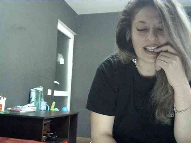 lionessmom webcam