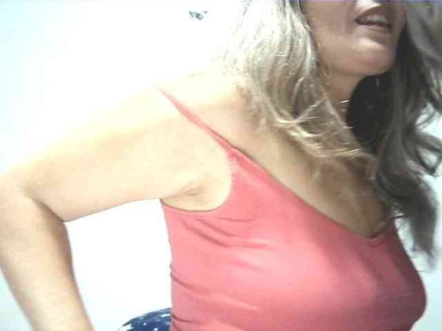 lionessmom webcam