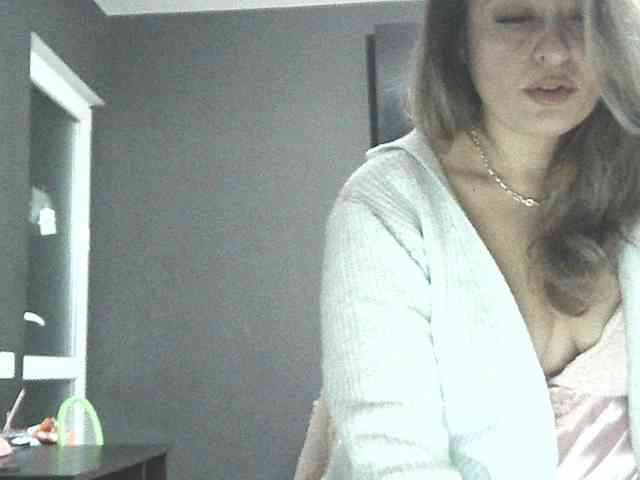 lionessmom webcam