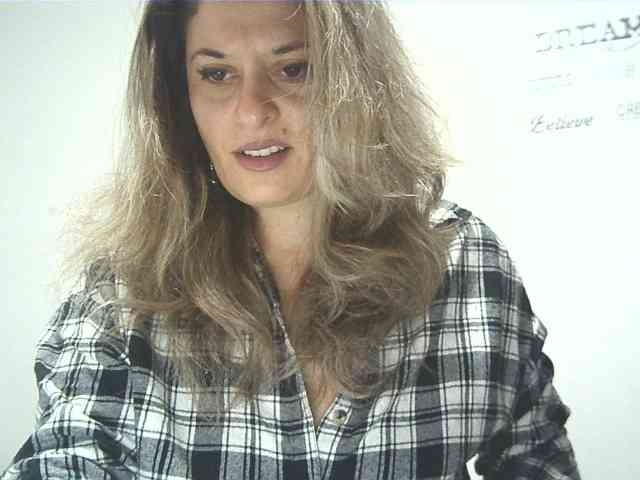 lionessmom webcam