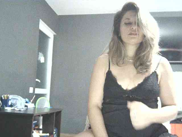 lionessmom webcam
