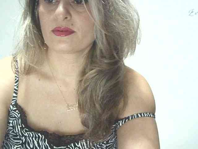 lionessmom webcam