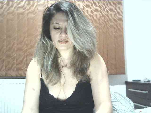 lionessmom Live Webcam on BongaCams