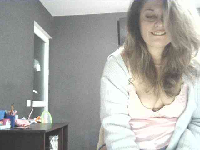 lionessmom webcam